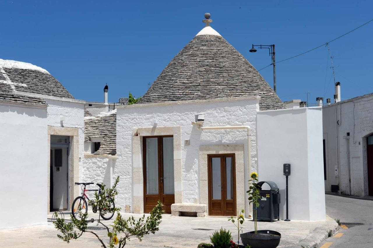 Trullo Vino & Amore อัลเบโรเบลโล ภายนอก รูปภาพ