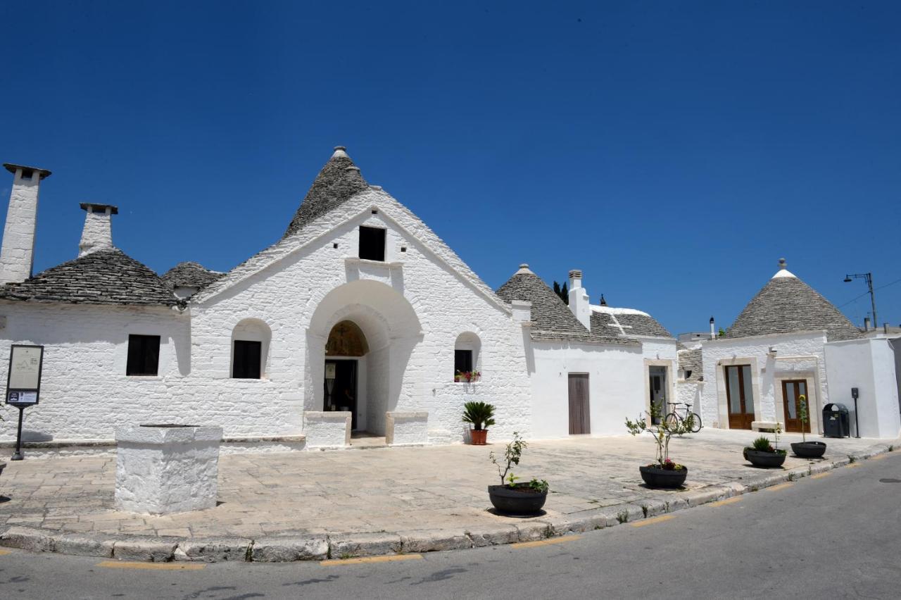 Trullo Vino & Amore อัลเบโรเบลโล ภายนอก รูปภาพ