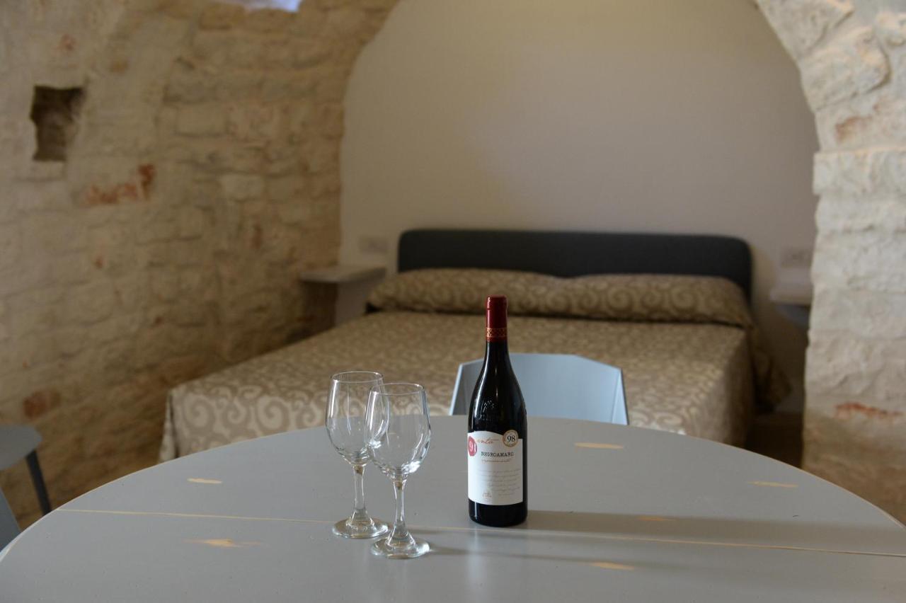 Trullo Vino & Amore อัลเบโรเบลโล ภายนอก รูปภาพ